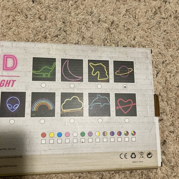 Green neon planet sign - Picture 4 of 4